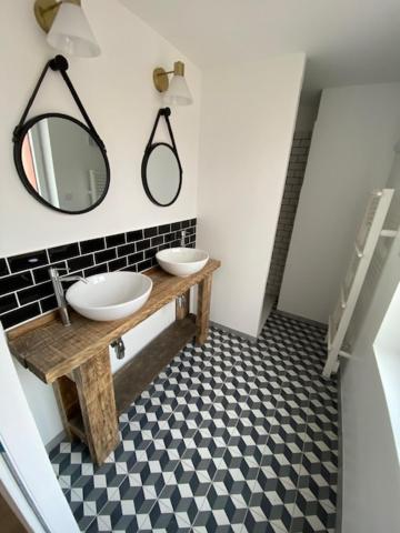 Appartement Duplex Proche Gare Vue Tour Perret Avec Parking Gratuit *